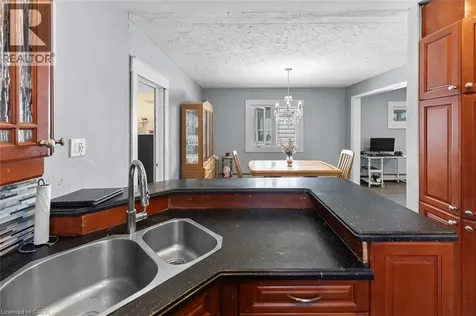 221 Bowen Road Fort Erie ON L2A 2Y6