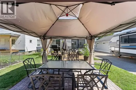 221 Bowen Road Fort Erie ON L2A 2Y6