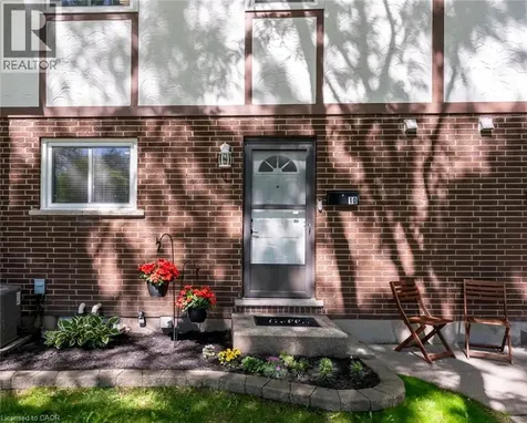 3322 Addison Avenue Niagara Falls ON L2J 3L1