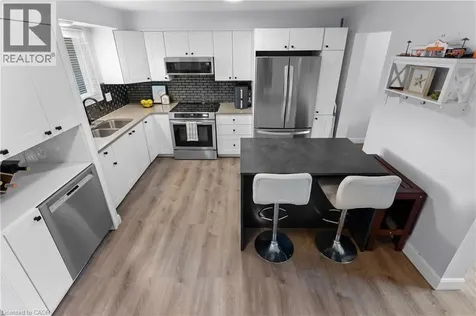 3322 Addison Avenue Niagara Falls ON L2J 3L1