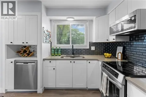 3322 Addison Avenue Niagara Falls ON L2J 3L1