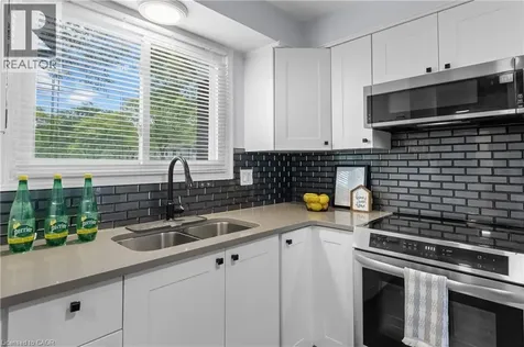 3322 Addison Avenue Niagara Falls ON L2J 3L1