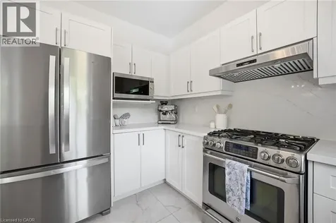28 Taywood Court Hamilton ON L9H 7A2
