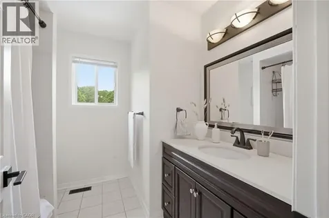 28 Taywood Court Hamilton ON L9H 7A2