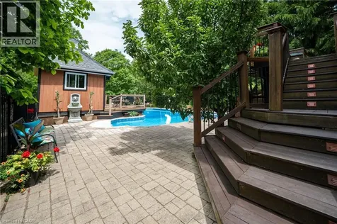 28 Taywood Court Hamilton ON L9H 7A2