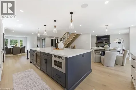 2029 Kempton Park Drive Mississauga ON L5M 2Z4