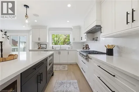 2029 Kempton Park Drive Mississauga ON L5M 2Z4