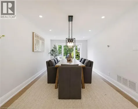 2029 Kempton Park Drive Mississauga ON L5M 2Z4