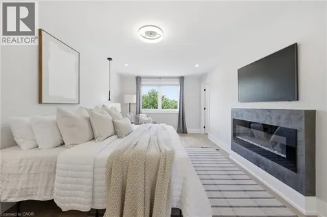 2029 Kempton Park Drive Mississauga ON L5M 2Z4