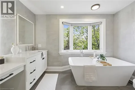 2029 Kempton Park Drive Mississauga ON L5M 2Z4