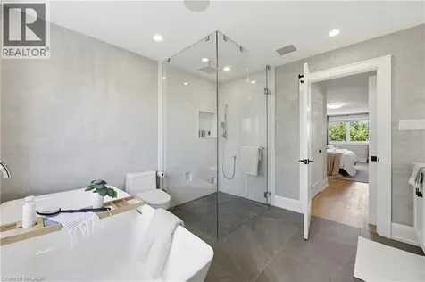 2029 Kempton Park Drive Mississauga ON L5M 2Z4