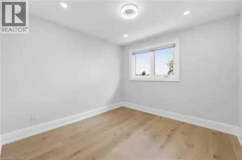 2029 Kempton Park Drive Mississauga ON L5M 2Z4
