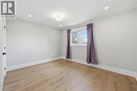 2029 Kempton Park Drive Mississauga ON L5M 2Z4