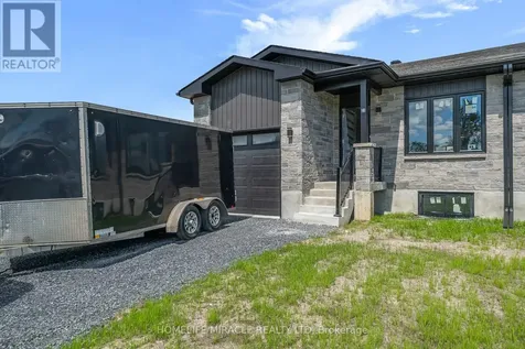 21 Portland Drive Cornwall ON K6H 0J4