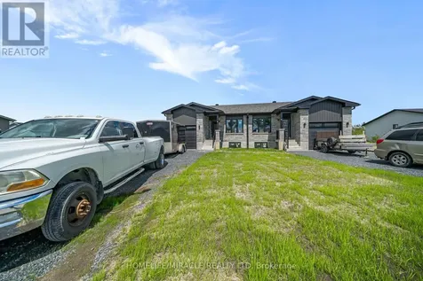 21 Portland Drive Cornwall ON K6H 0J4