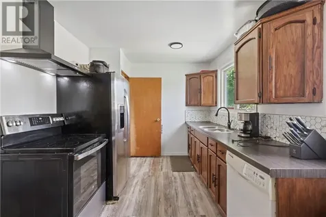 1361 Rose Marie Avenue Sudbury ON P3A 4E4