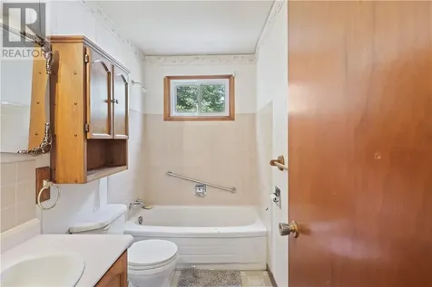 1361 Rose Marie Avenue Sudbury ON P3A 4E4