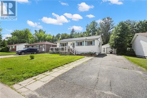 1361 Rose Marie Avenue Sudbury ON P3A 4E4