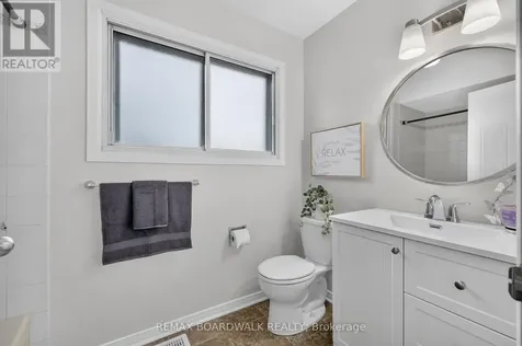 735 Clearcrest Crescent Ottawa ON K4A 3E7