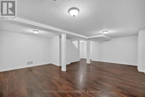 735 Clearcrest Crescent Ottawa ON K4A 3E7