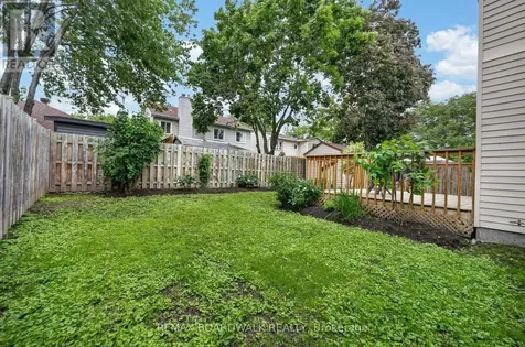 735 Clearcrest Crescent Ottawa ON K4A 3E7