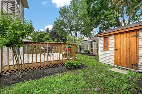 735 Clearcrest Crescent Ottawa ON K4A 3E7