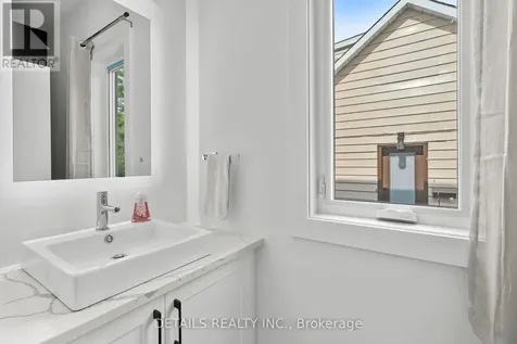 2691 Violet Street Ottawa ON K2B 6X1