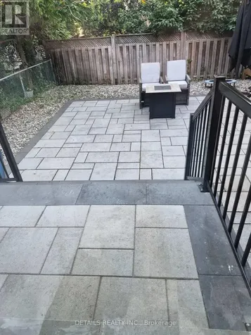 2691 Violet Street Ottawa ON K2B 6X1