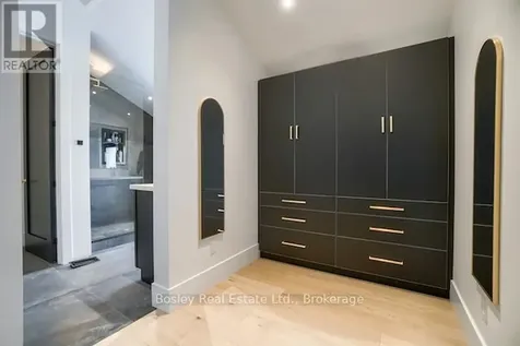 142 Sixth Street Collingwood ON L9Y 1Y9