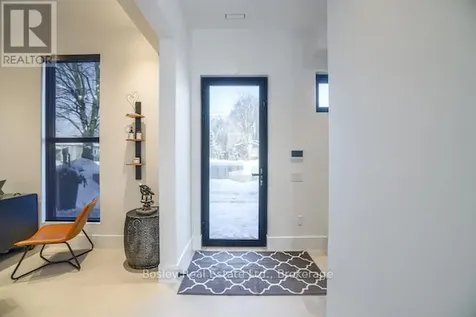 142 Sixth Street Collingwood ON L9Y 1Y9