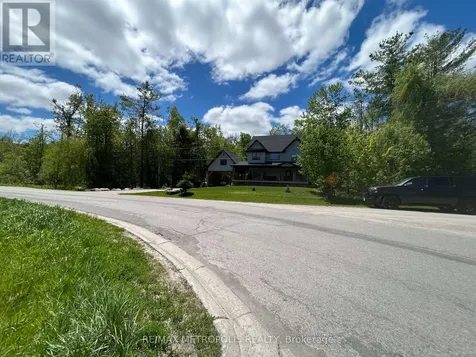 593 Lakeshore Road East Oro-medonte ON L5G 1J4