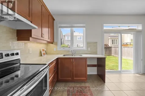 336 Gallantry Way Ottawa ON K2S 0R1