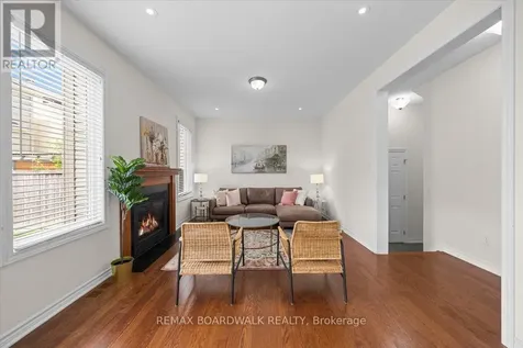 336 Gallantry Way Ottawa ON K2S 0R1