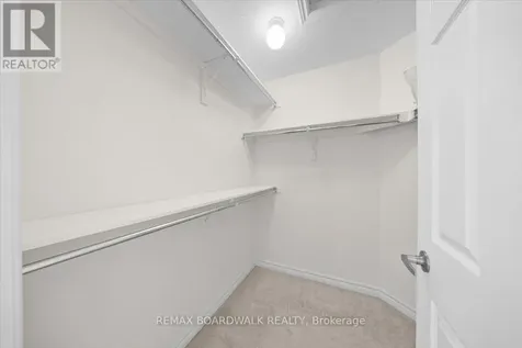 336 Gallantry Way Ottawa ON K2S 0R1