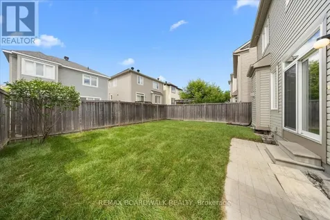 336 Gallantry Way Ottawa ON K2S 0R1