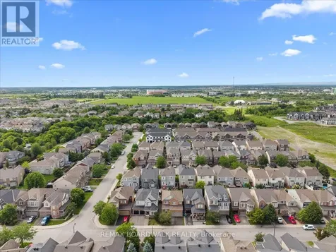 336 Gallantry Way Ottawa ON K2S 0R1