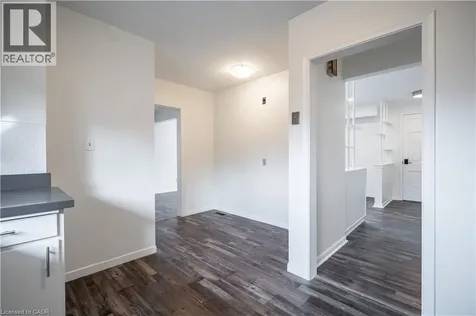 4 Starlight Court Hamilton ON L8K 4C8