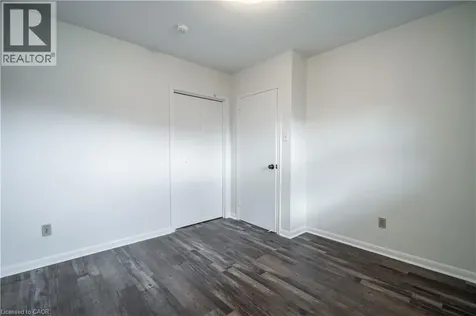 4 Starlight Court Hamilton ON L8K 4C8