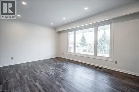 4 Starlight Court Hamilton ON L8K 4C8