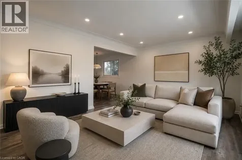 4 Starlight Court Hamilton ON L8K 4C8
