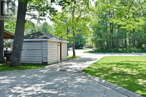 1434 River Road West Wasaga Beach ON L9Z 2W5