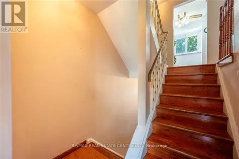 51 Paulander Drive Kitchener ON N2M 5E5