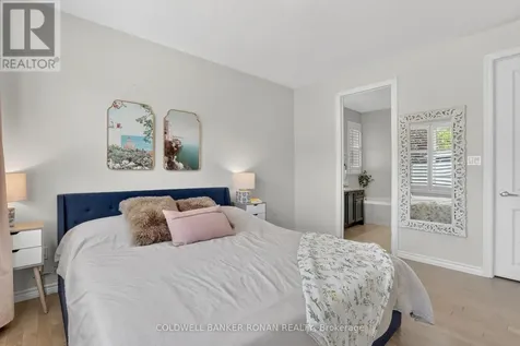 19 Cameron Street Springwater (centre Vespra) ON L9X 0S6