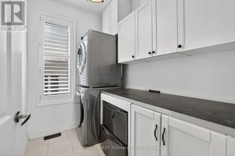 19 Cameron Street Springwater (centre Vespra) ON L9X 0S6