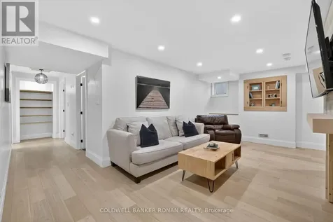 19 Cameron Street Springwater (centre Vespra) ON L9X 0S6