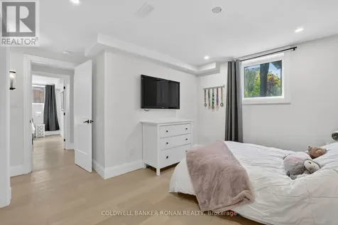 19 Cameron Street Springwater (centre Vespra) ON L9X 0S6