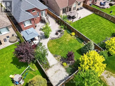 19 Cameron Street Springwater (centre Vespra) ON L9X 0S6