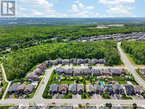 19 Cameron Street Springwater (centre Vespra) ON L9X 0S6