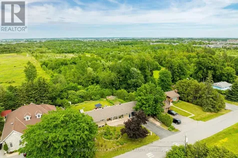 174 Lloydalex Crescent Ottawa ON K0A 1L0