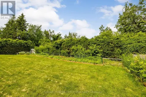 174 Lloydalex Crescent Ottawa ON K0A 1L0